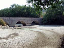 Arno in secca al ponte